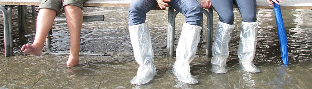 Boots goldon feet dry